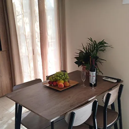 וילה Maryelen Marathias