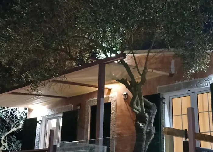 Maryelen Marathias Perivólion