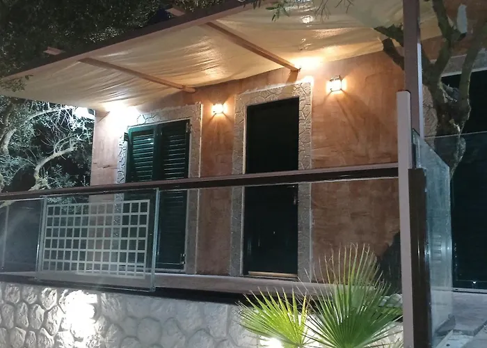 Maryelen Marathias Villa *