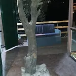 Maryelen Marathias Villa