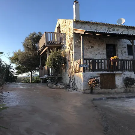 Villa Maryelen Marathias *