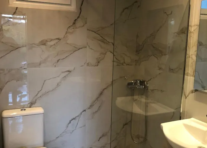 Maryelen Marathias Villa *