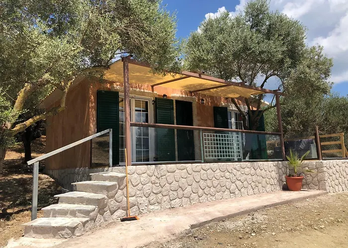 Maryelen Marathias * Perivólion