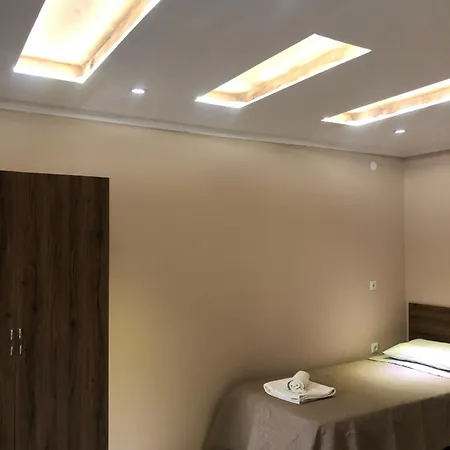 Maryelen Marathias * Perivólion